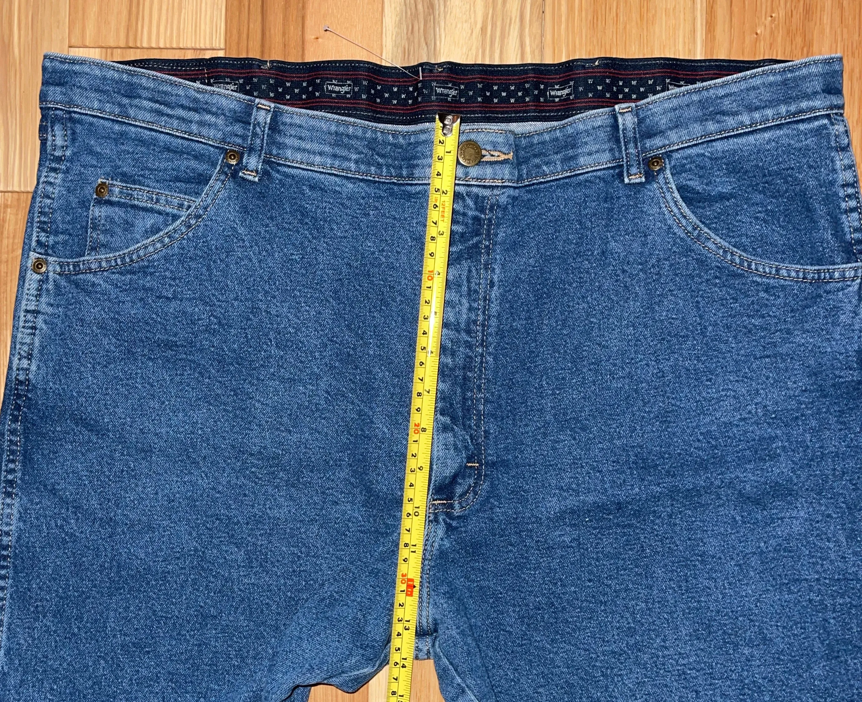 Blue Jeans Wrangler Size W42 x 29