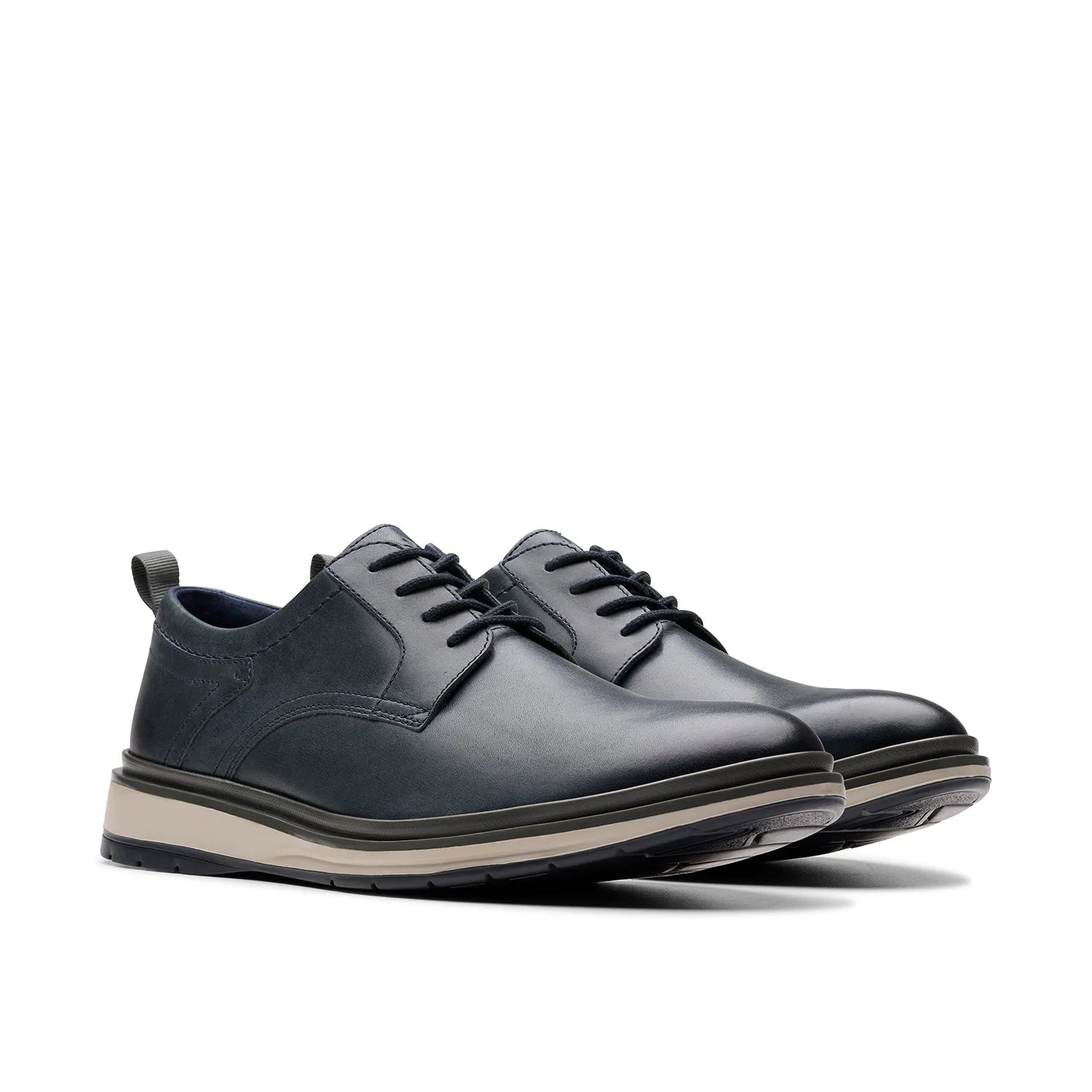 CLARKS CHANTRY LO (STANDARD FIT)