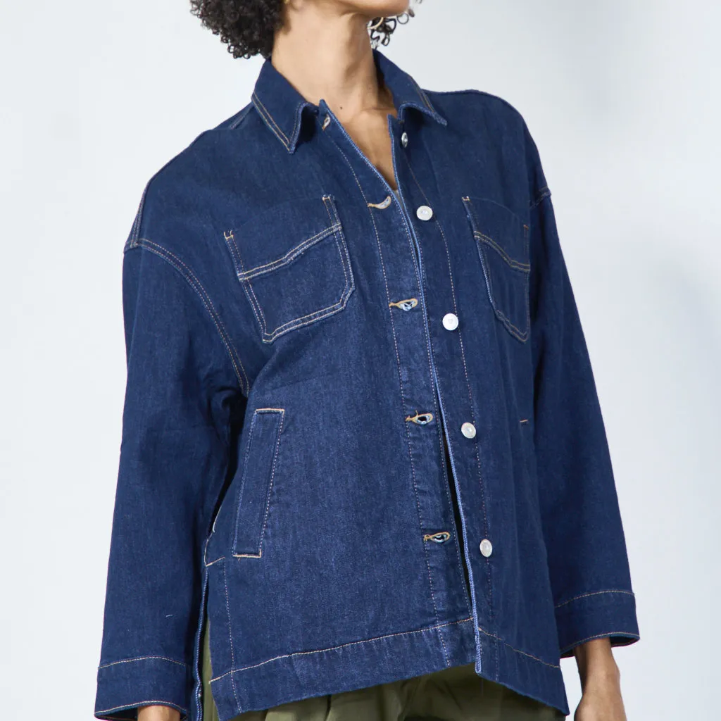 Classic denim jacket with front pockets wholesale