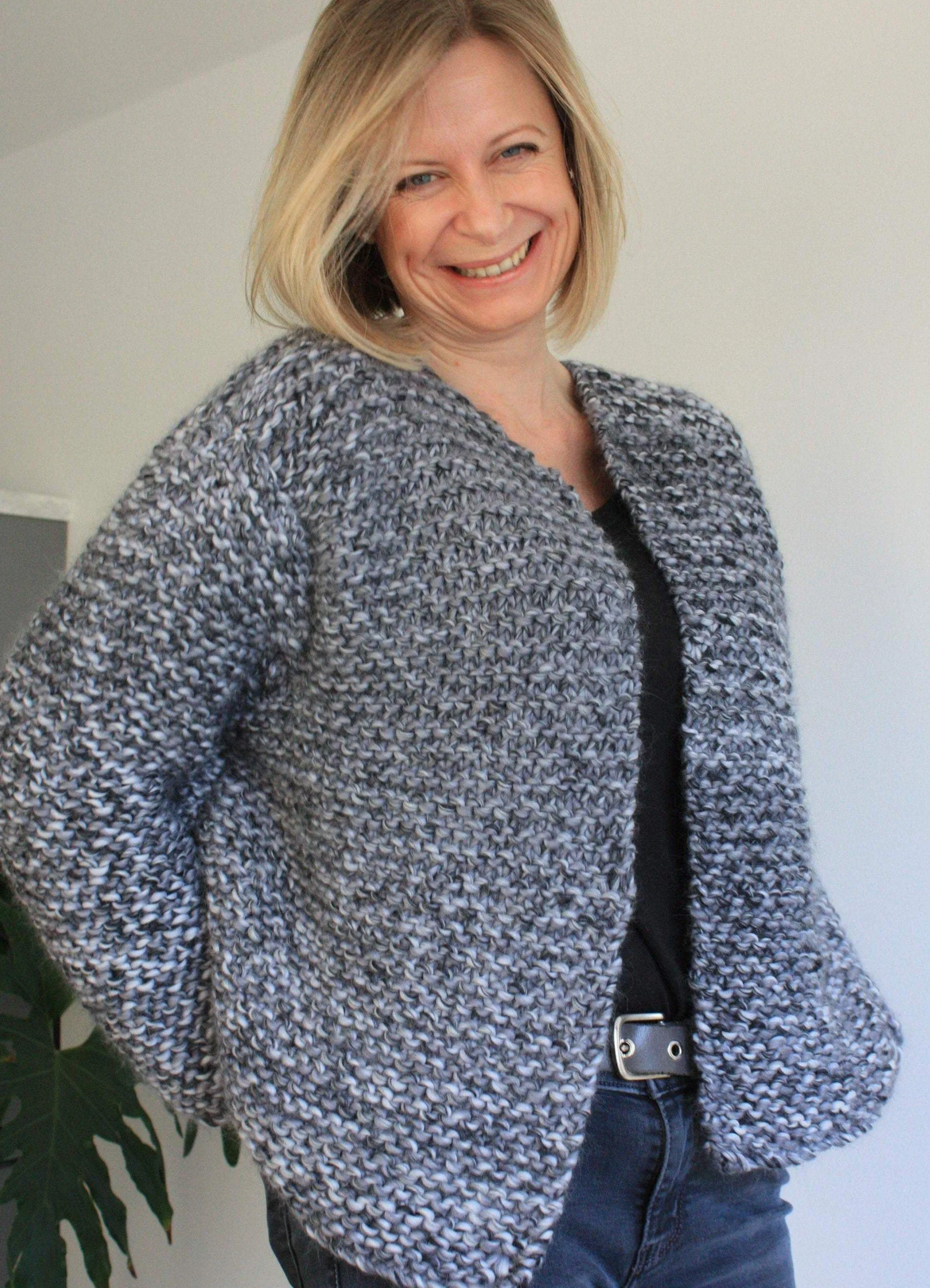 Easy Knitting Pattern - Easy Chunky Knit 3 in 1 Sweater/Cardigan