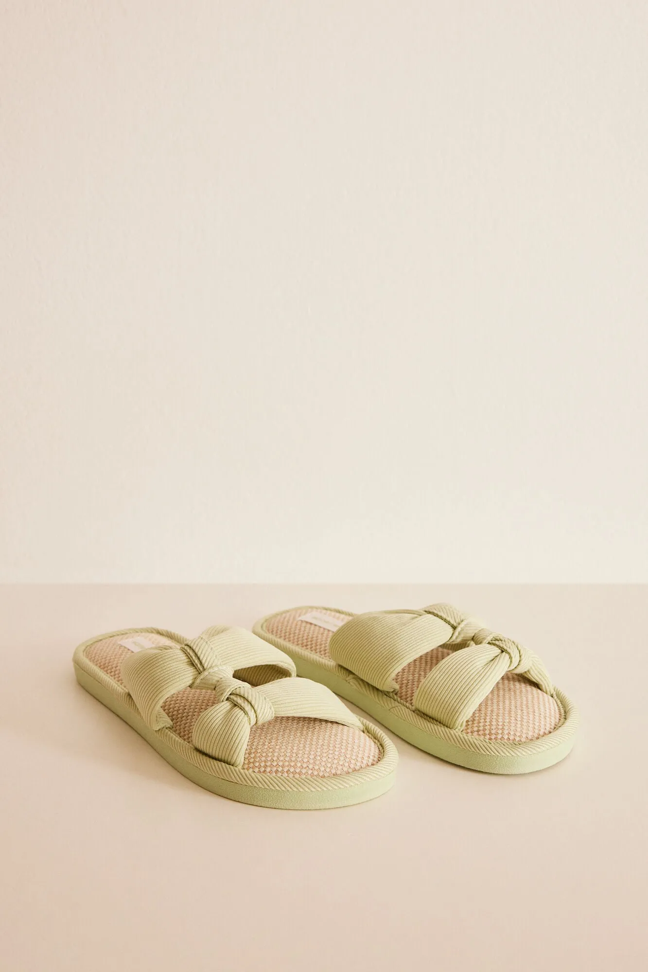 Green knot slippers