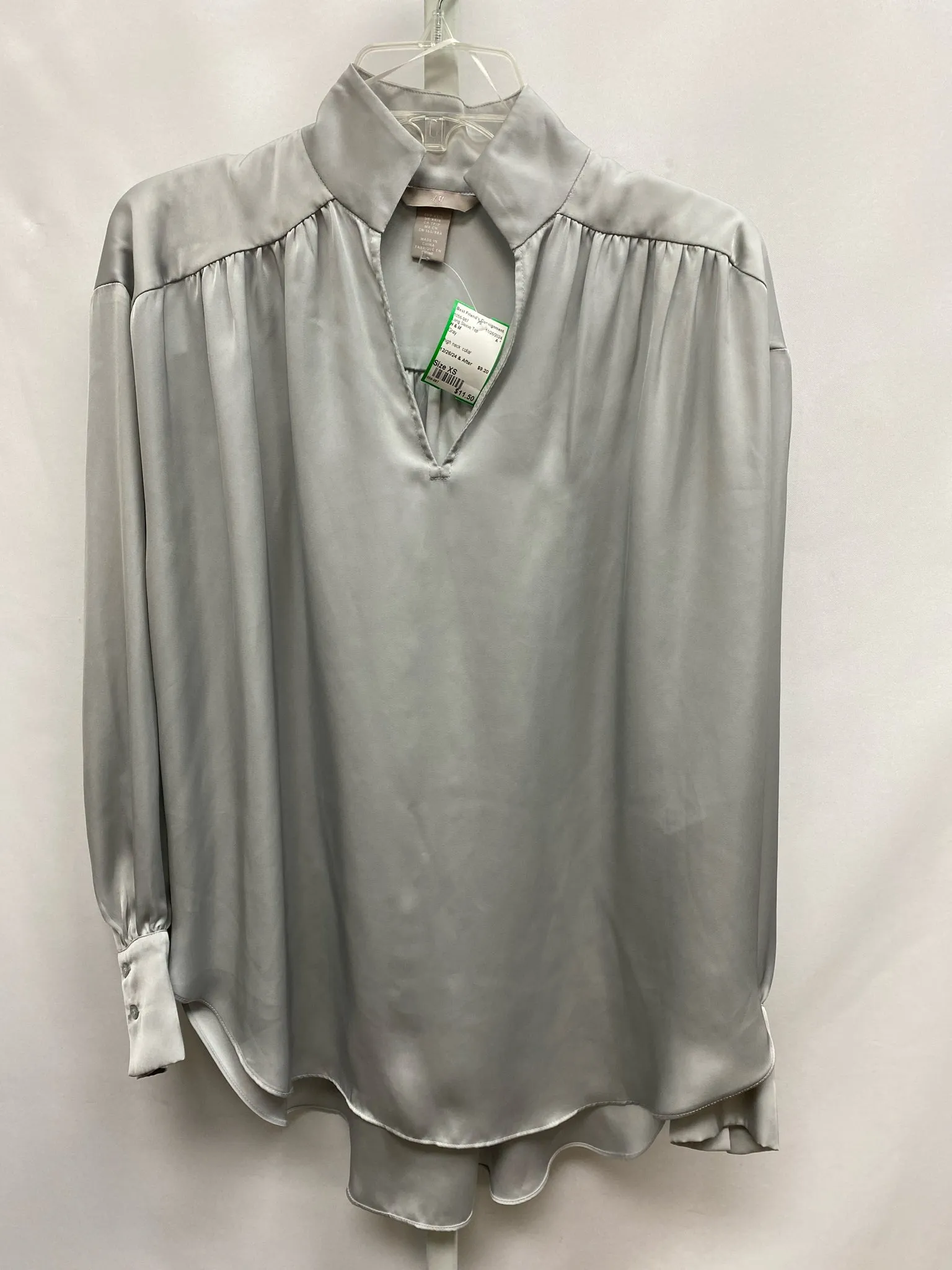 H & M Size XS Gray Long Sleeve Top