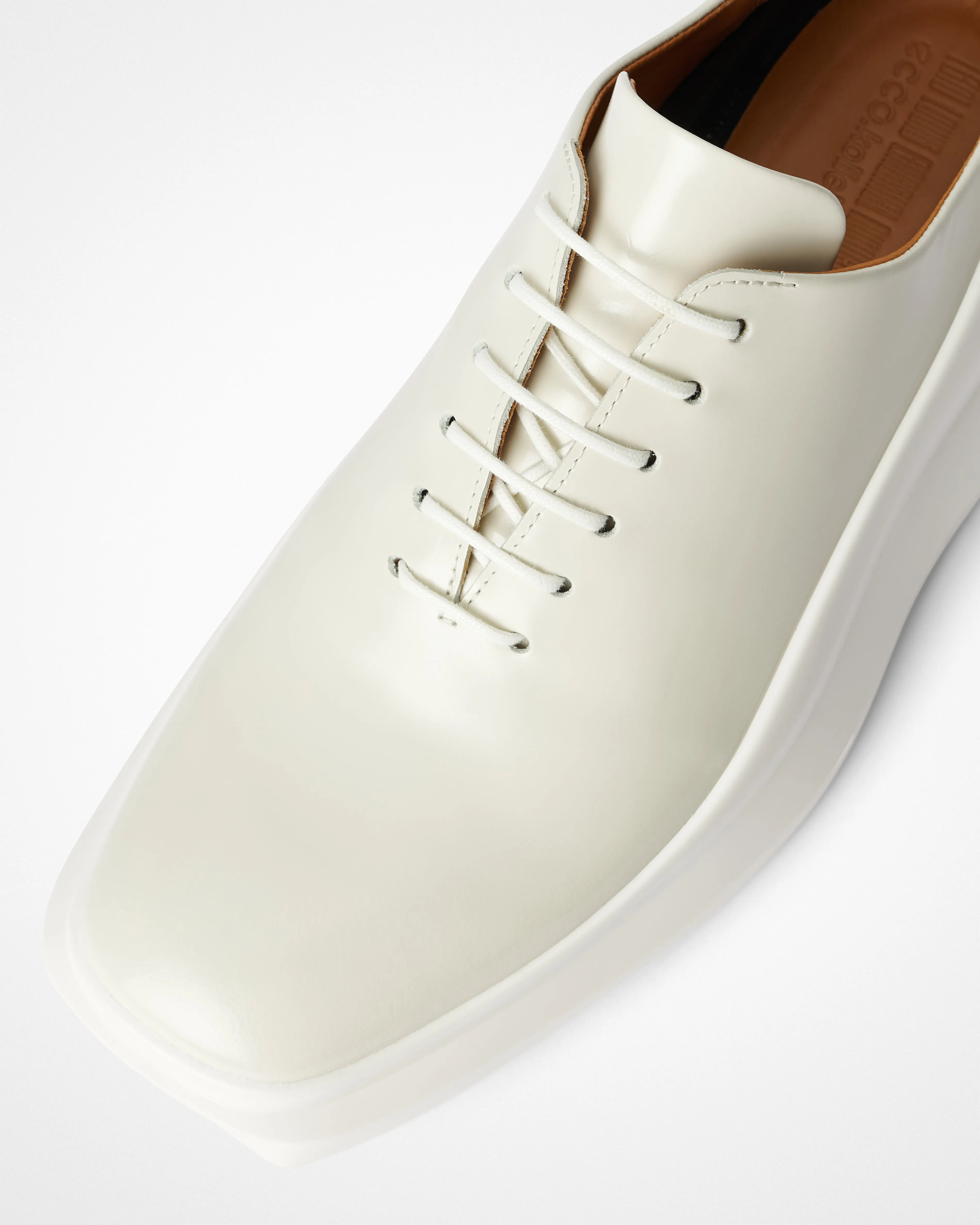 LOUIS-GABRIEL NOUCHI x ECCO.kollektive - Sor Truck Lace in Pearl White