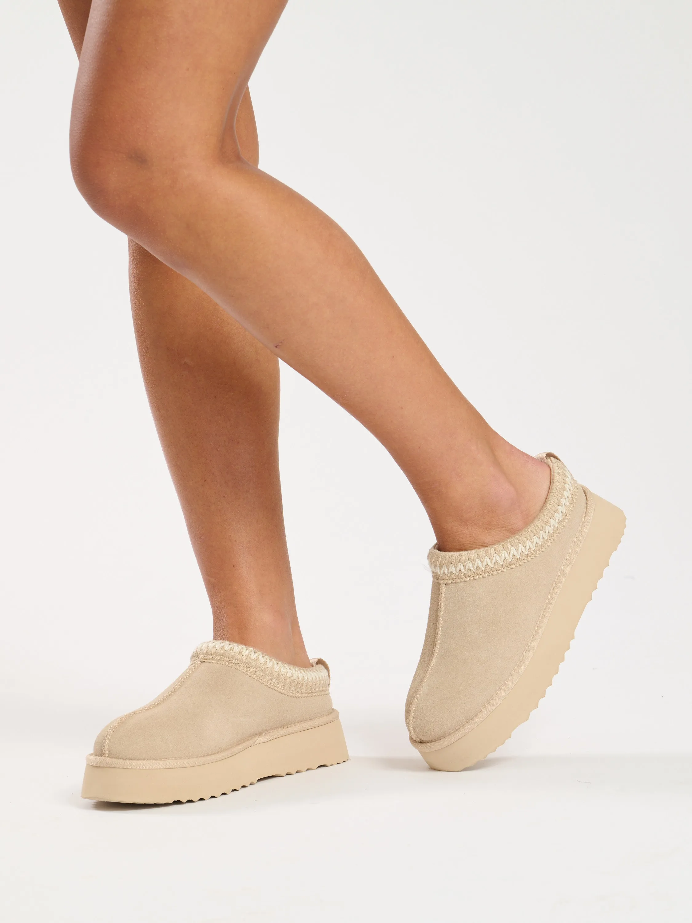 The 'slip' chunky mule slipper with whipstitch detail in cream