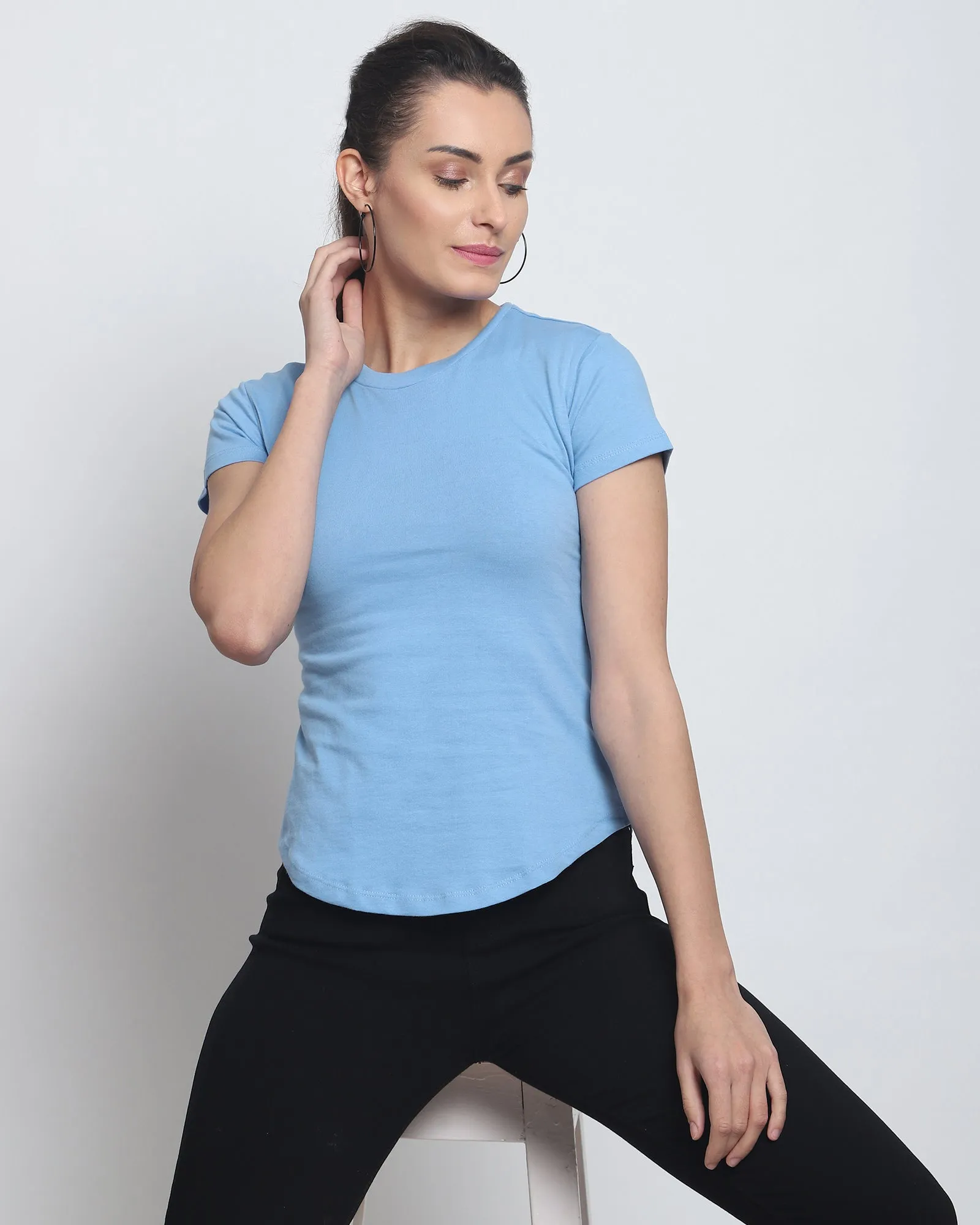 Women Crew Neck Top: Cyan Blue